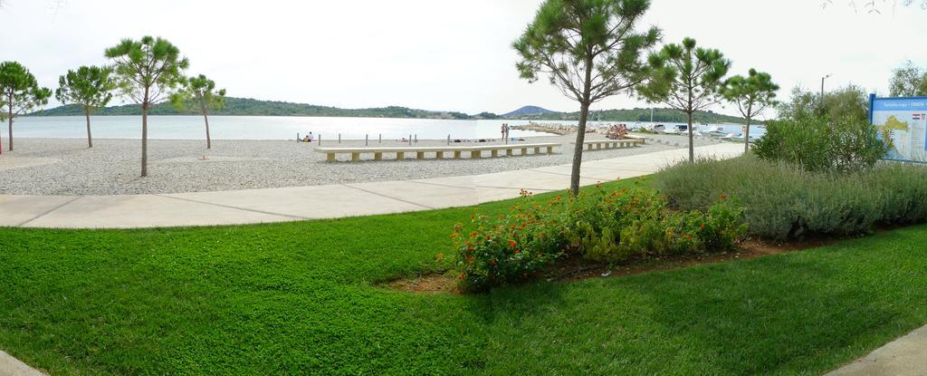 Apartments Vodice Srima Oda fotoğraf